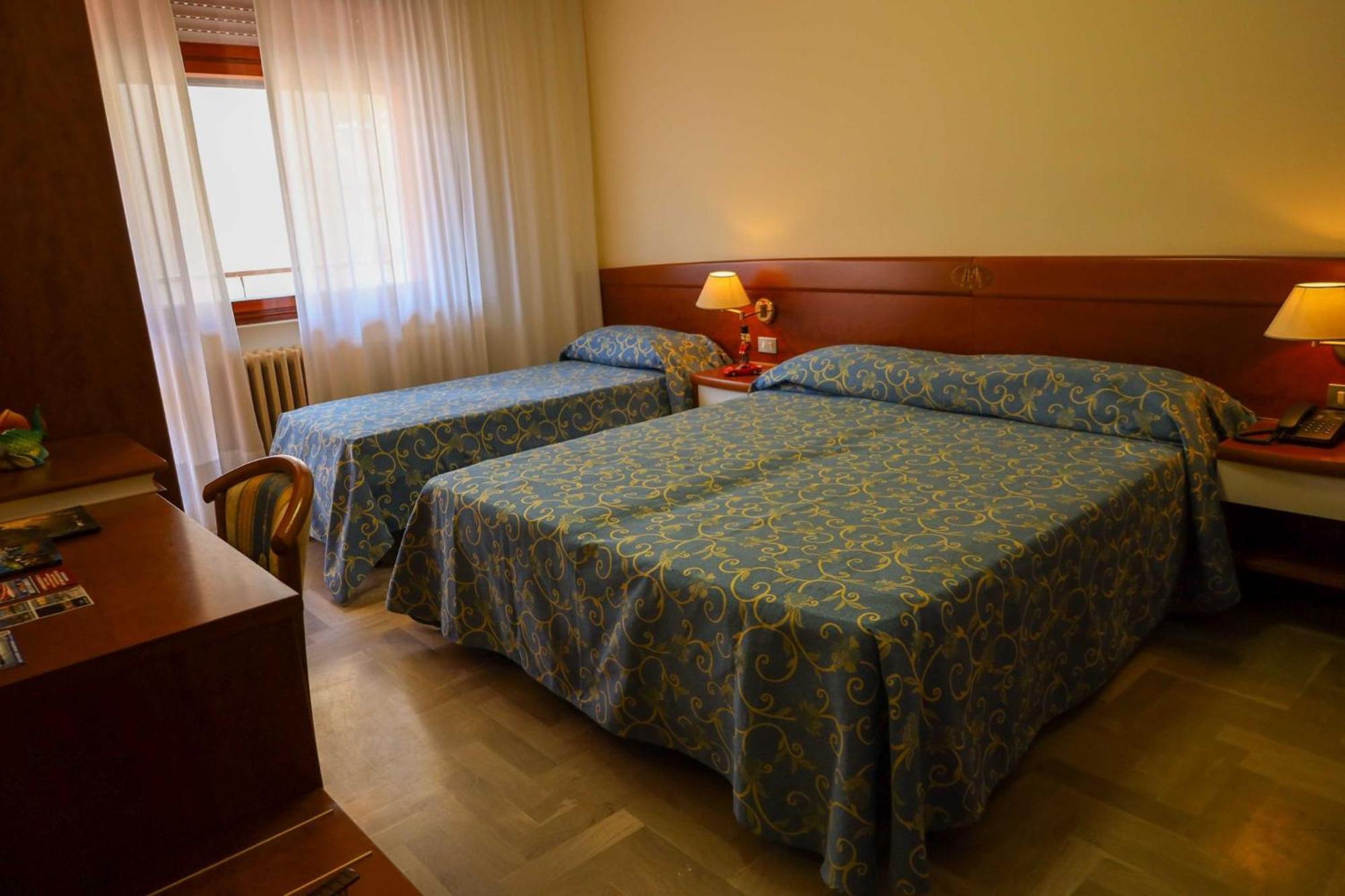 Easy Hotel Meryon Sottomarina Dış mekan fotoğraf