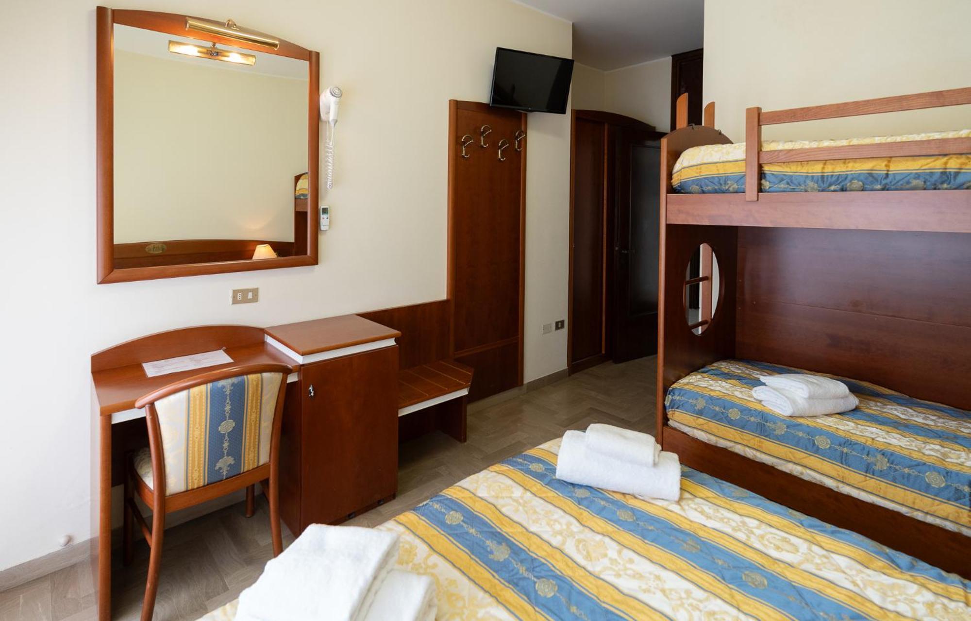 Easy Hotel Meryon Sottomarina Oda fotoğraf
